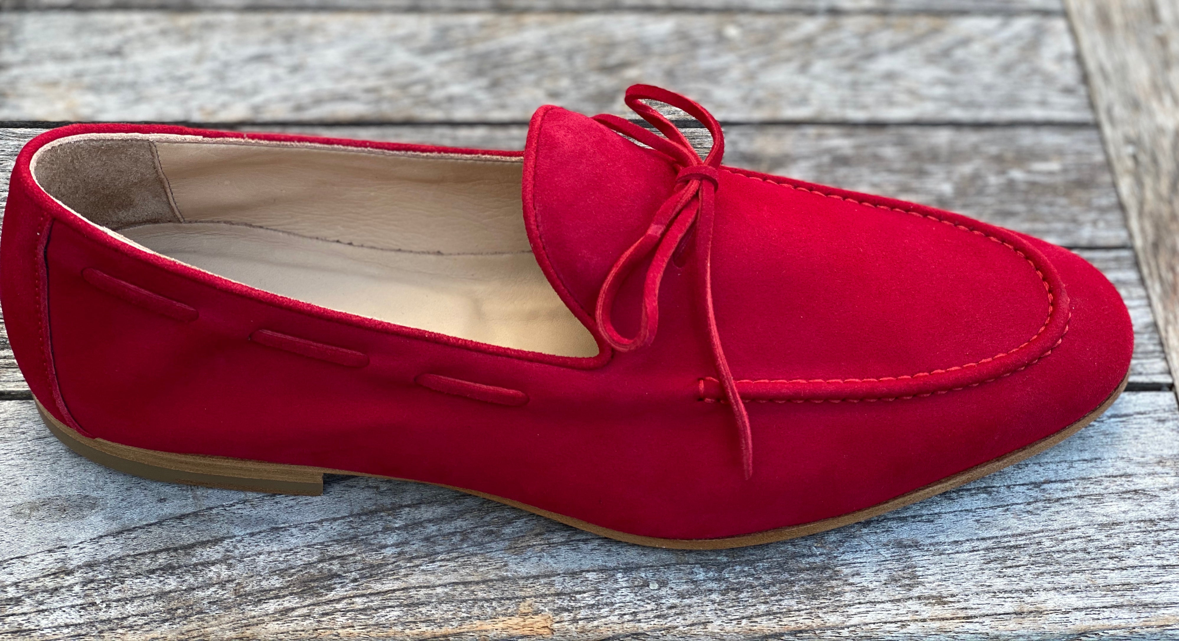 Loafer aus Ziegenvelours mit Kordel
