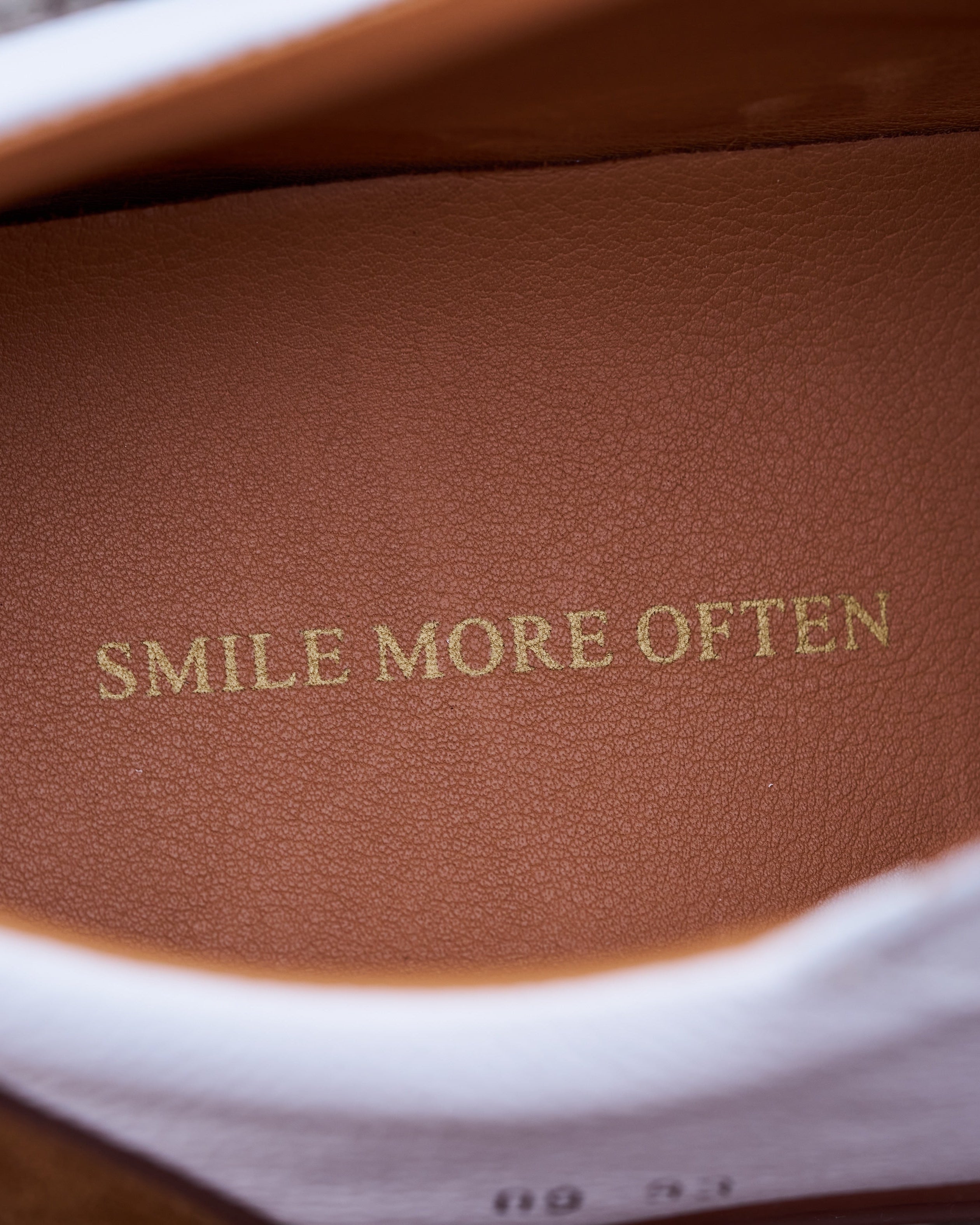 Maxi Sneaker Weiß Terra – Innenprägung „Smile More Often“