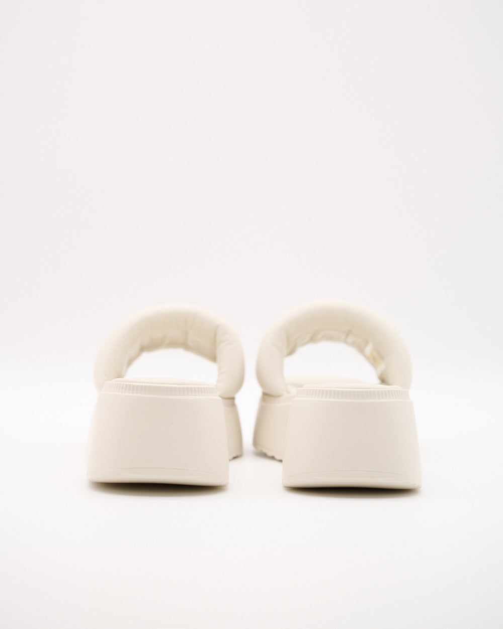 Isabella Slipper – Creme
