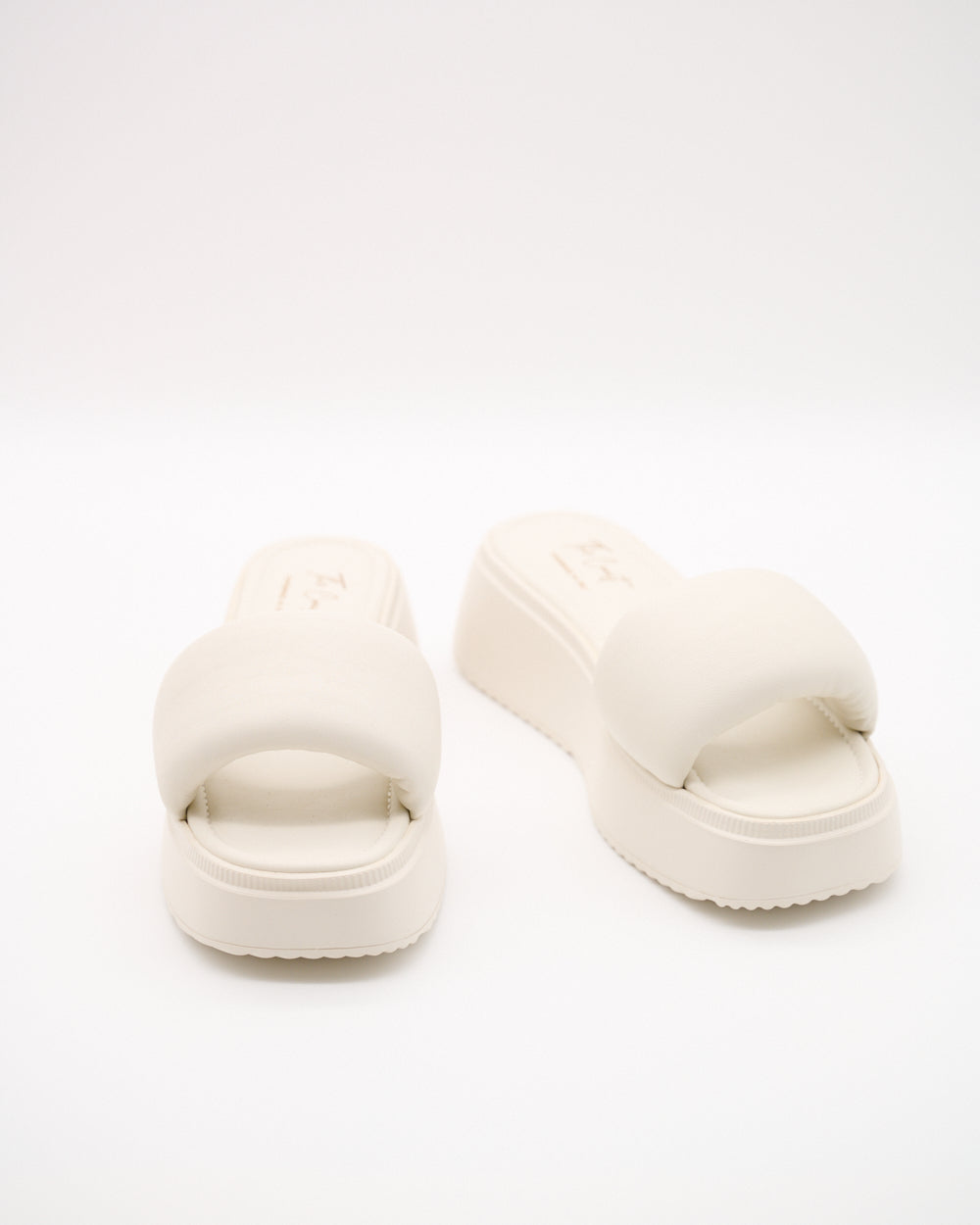 Isabella Slipper – Creme