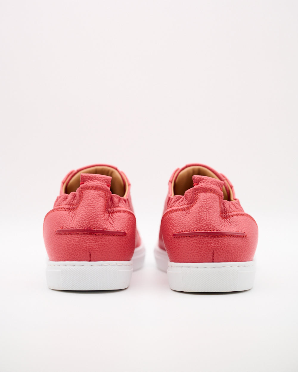 Rückansicht Paar – Antonio Slip-In Sneaker in Rot, Rückansicht des Paares