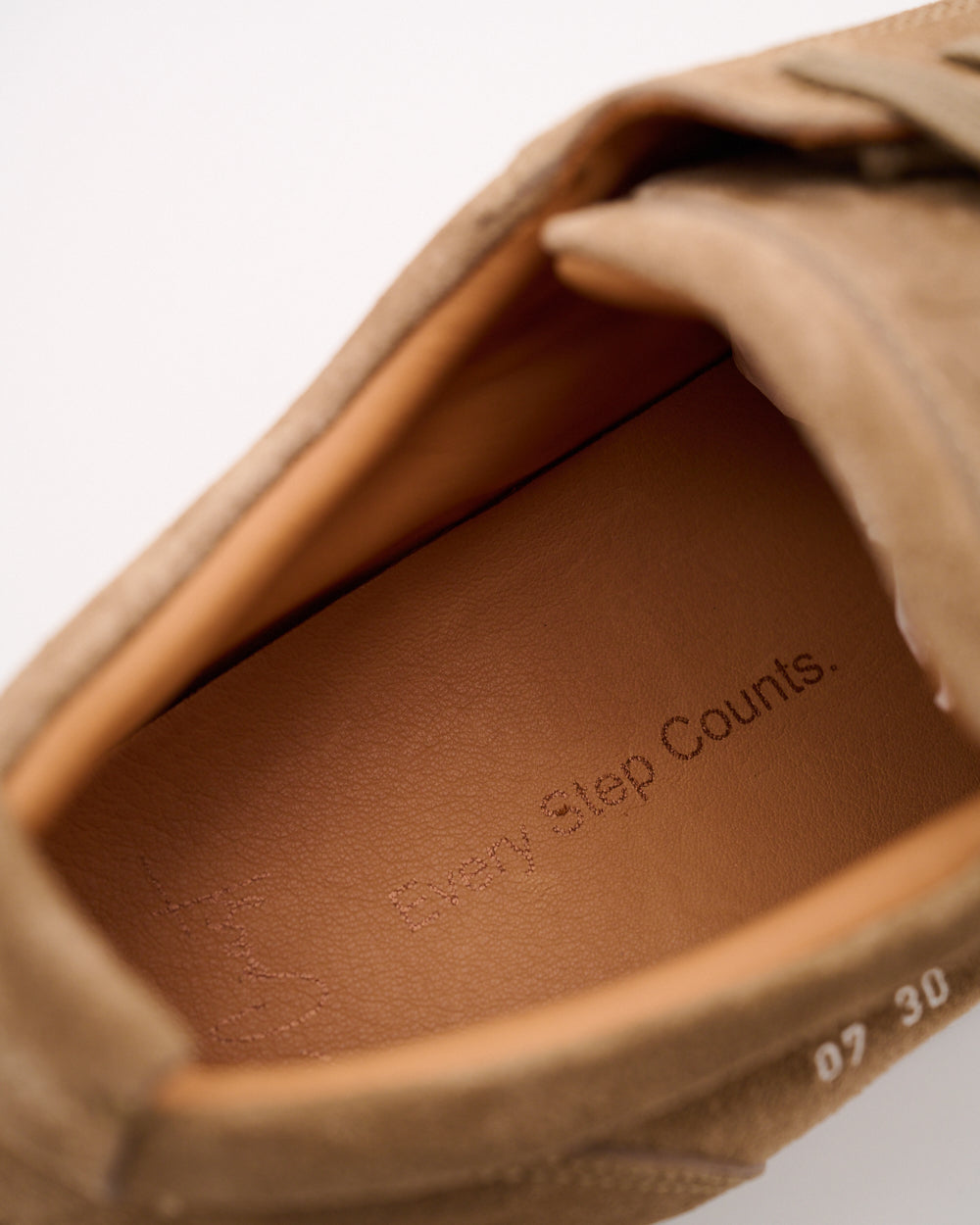 Luca Sneaker – Velours Hellbraun