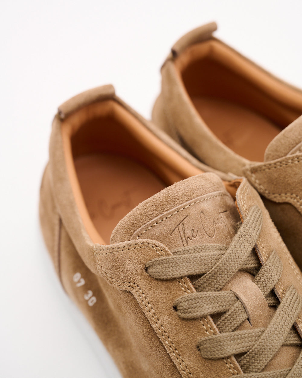 Luca Sneaker – Velours Hellbraun