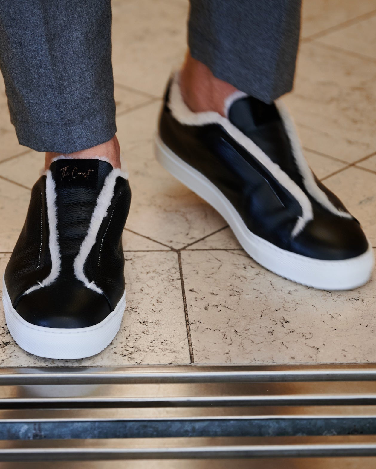 Beni Slip-In Schwarz getragen