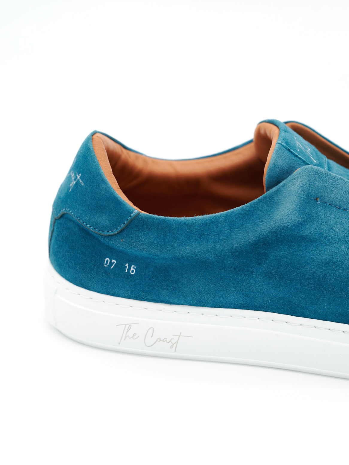 Benni Slip-In in Türkis aus seitlicher Schrägperspektive