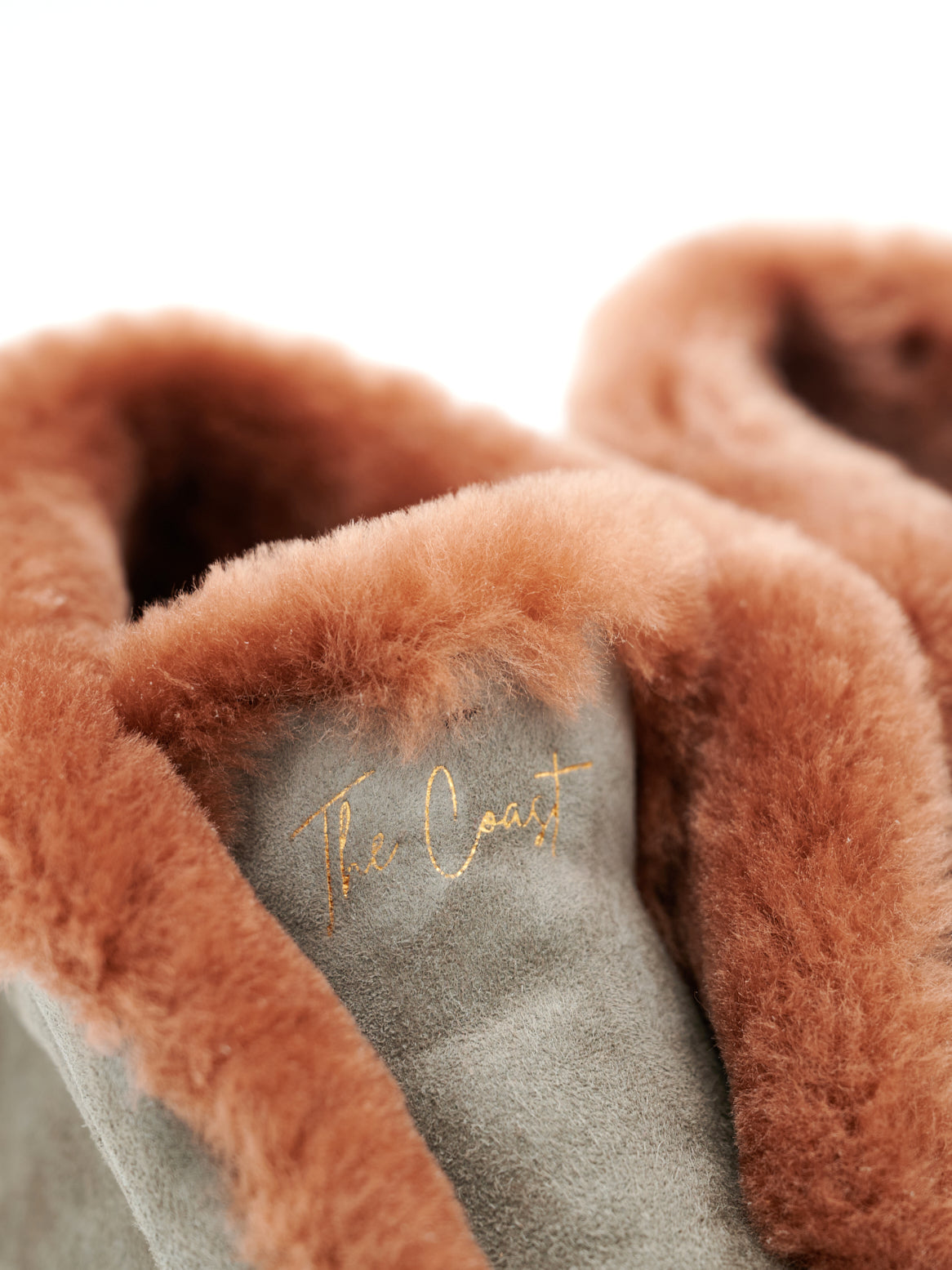 Innenansicht – Weiches Lammfell im Charles Moosgrün