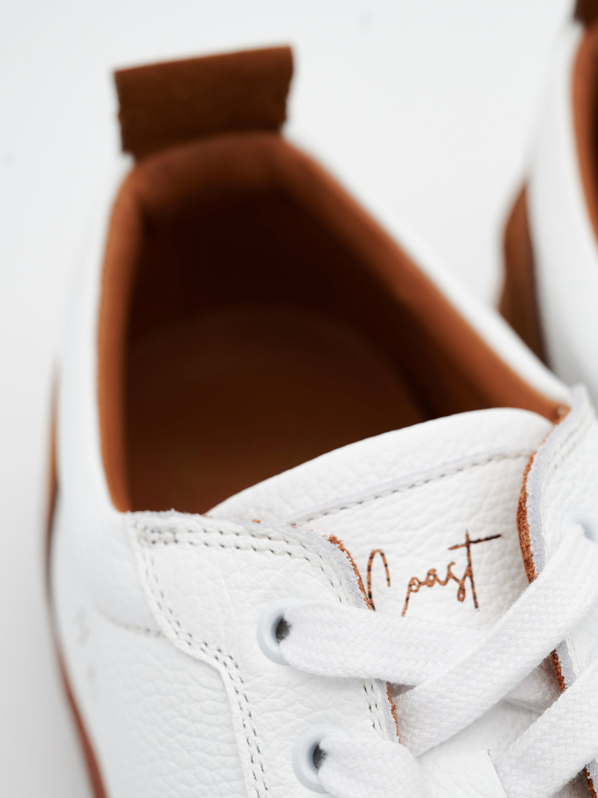 Maxi Sneaker Weiß Terra – Innenprägung „Smile More Often“