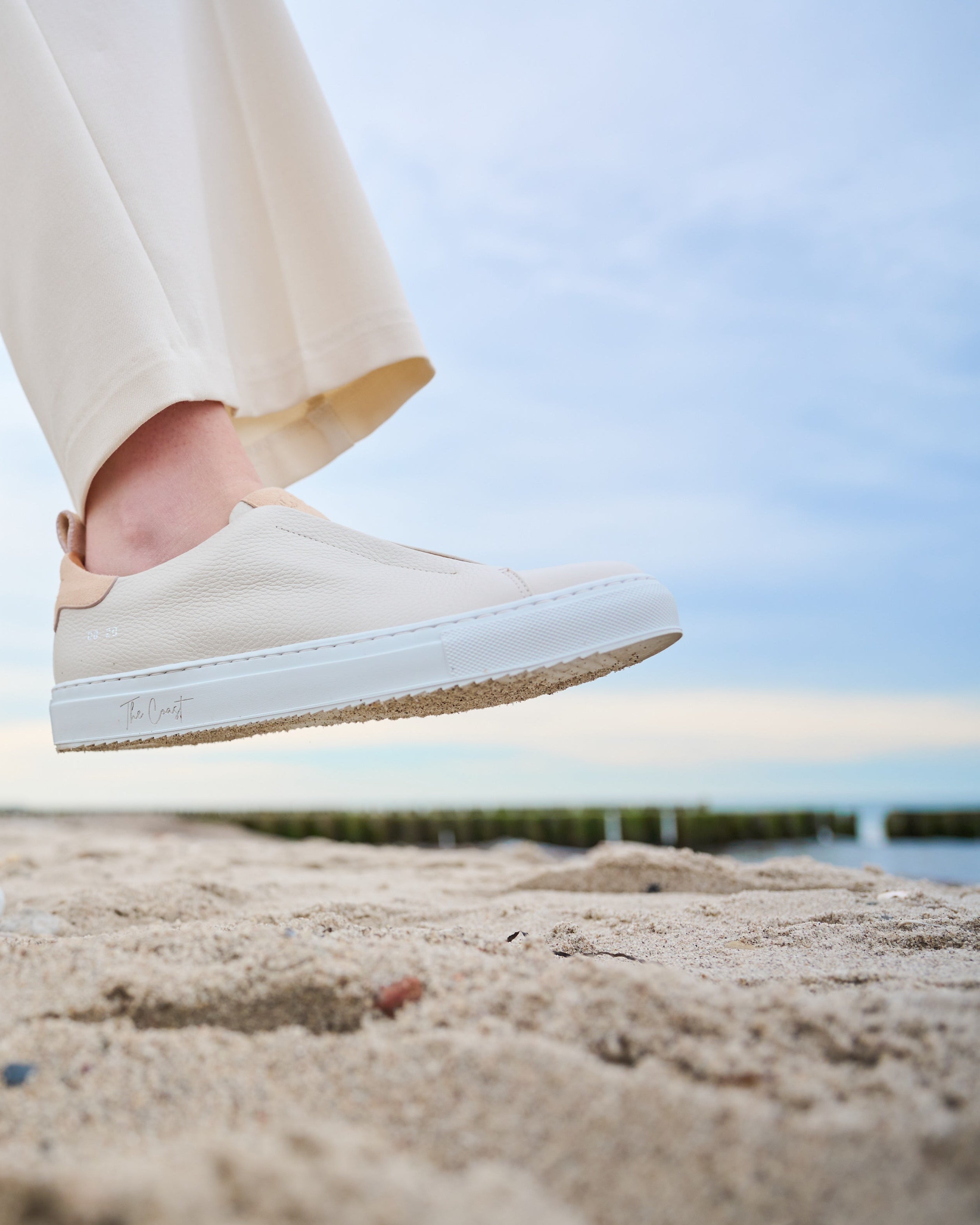 Lexa Slip-In Creme-Lachs getragen – unaufdringlicher Look mit leiser Eleganz