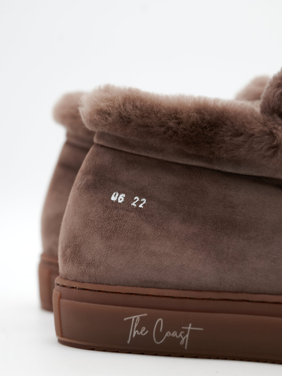 Charlie Damenstiefelette – Detailansicht mit THE COAST Prägung und Gummisohle