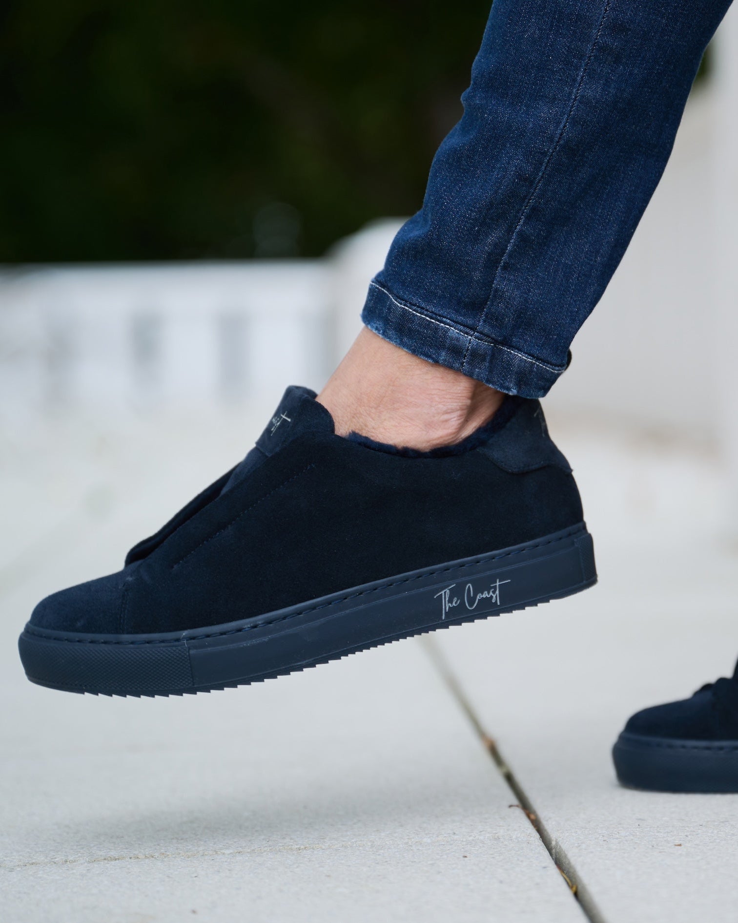 Alexa Slip-In Dunkelblau – getragen mit Hose, sportlich-eleganter Look