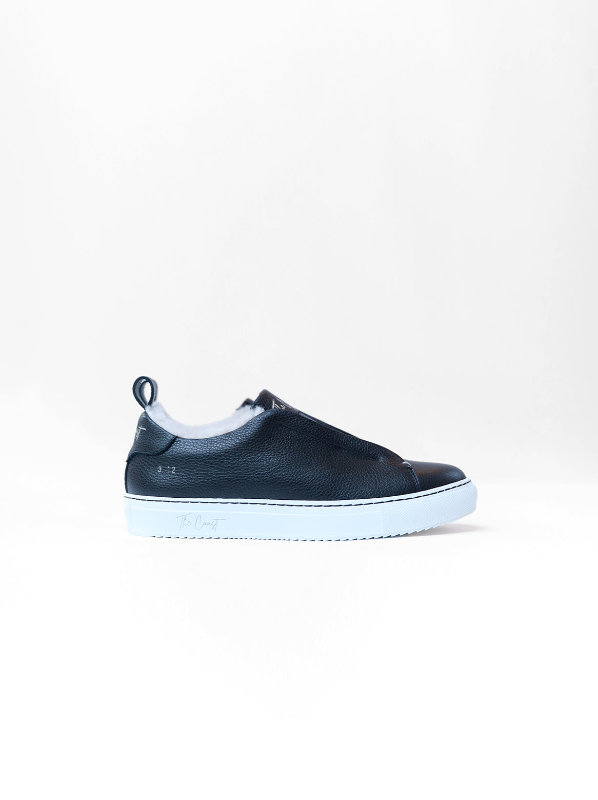 Alexa Slip-In Sneaker Schwarz mit Lammfell – Seitenansicht