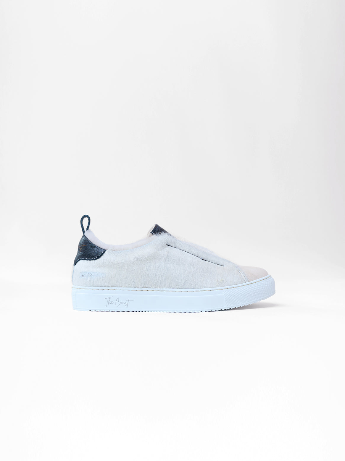 Alexa Slip-In Sneaker mit Lammfell in Schwarz-Creme – Seitenansicht