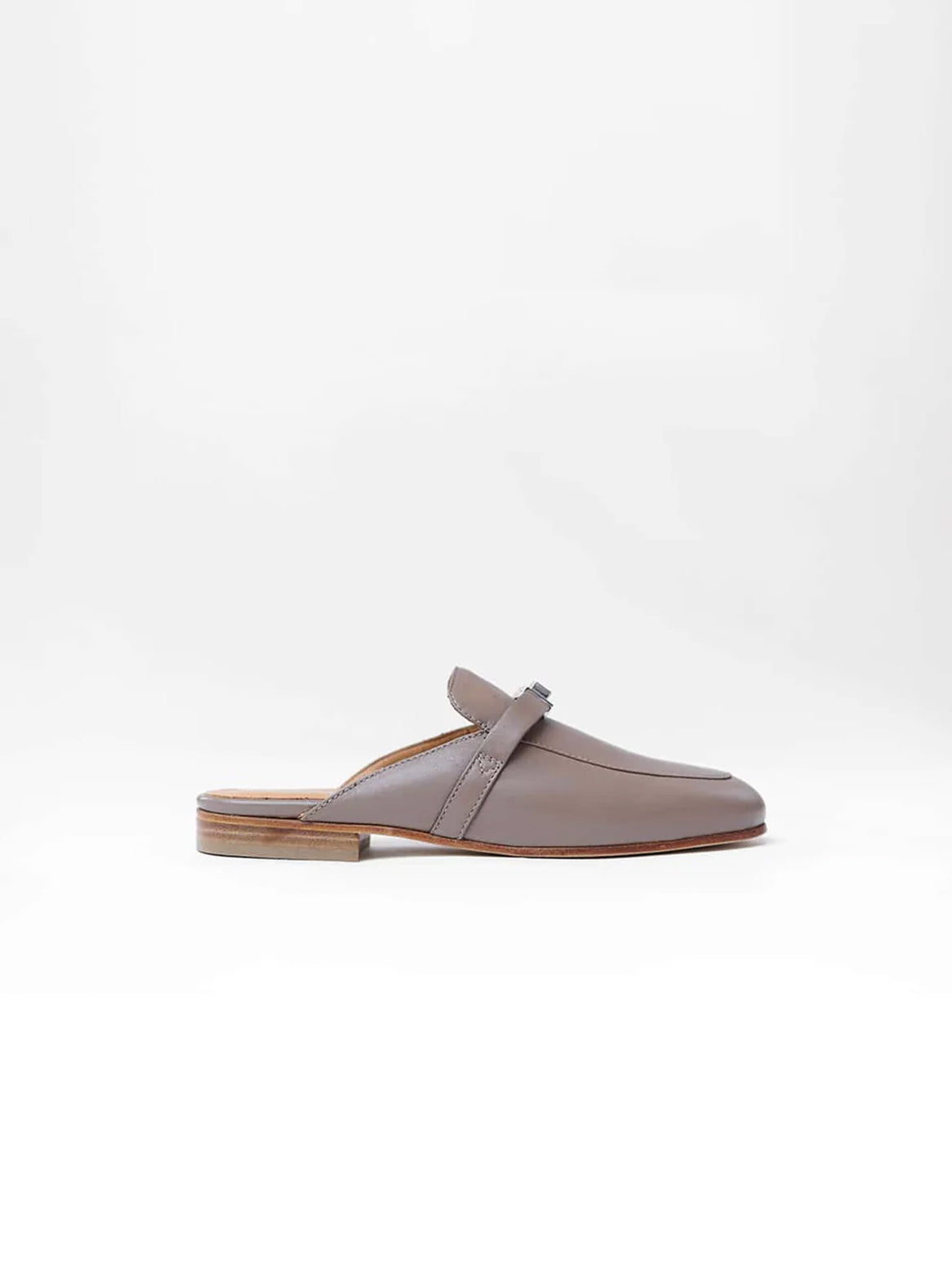 Gabriele Damen Slipper aus Kalbsleder in Taupe – Seitenansicht