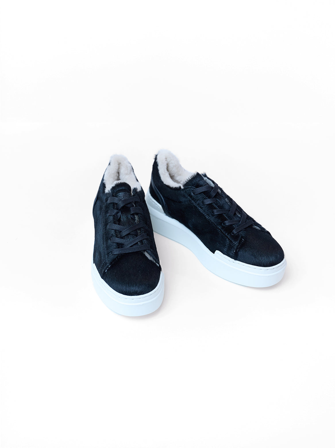 Emilie Sneaker Schwarz – Paaransicht von vorn