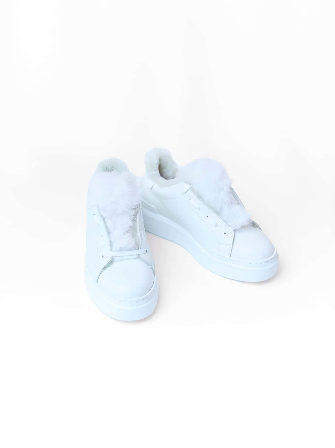 Ginevra Sneaker Weiß – Draufsicht mit weißen Fellapplikationen
