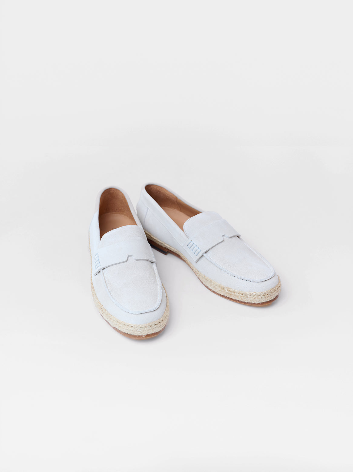 Sofia Espadrilles – Oberansicht des Paars in Sand, italienische Handarbeit