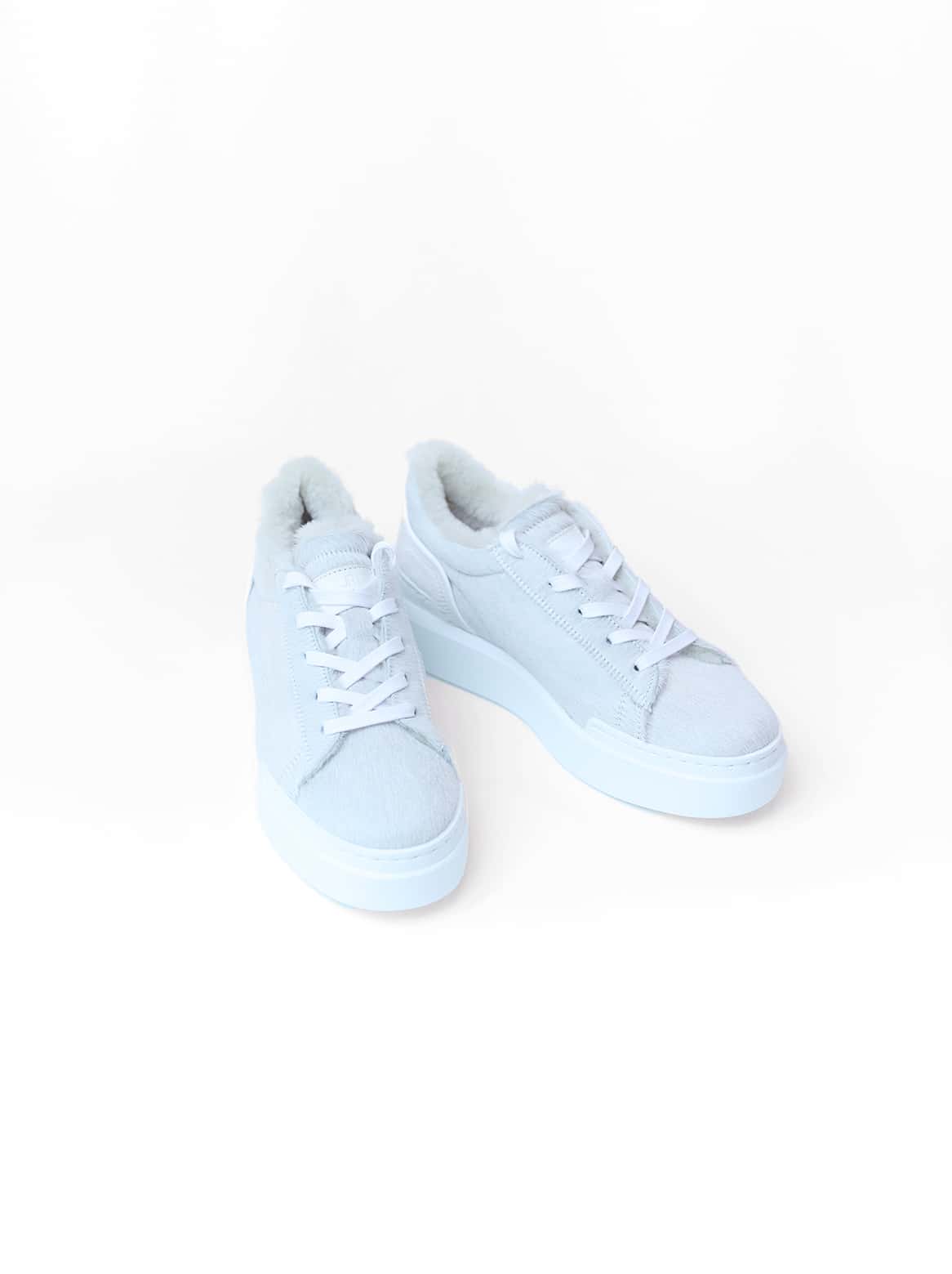 Emilie Cavallino Sneaker Creme – Paaransicht von der Seite