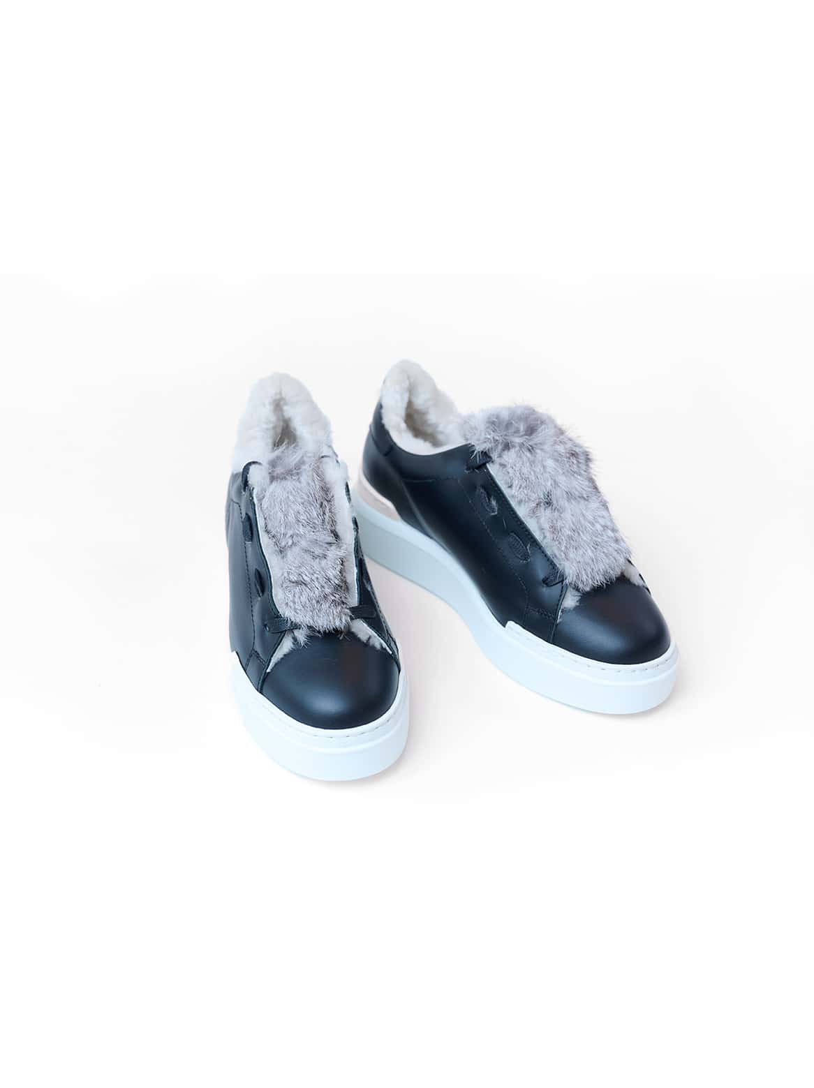 Ginevra Sneaker Schwarz mit naturgrauem Fell – Draufsicht