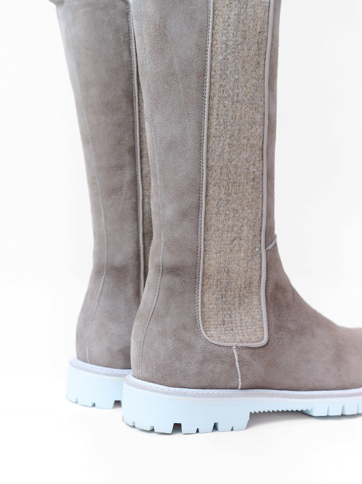 Cipriana Winterboots in Taupe – Paaransicht, aufrecht stehend