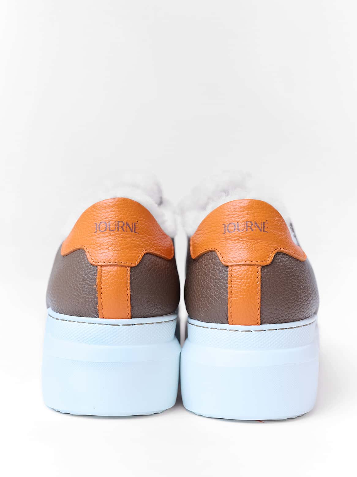 Lexi Sneaker Rückseite mit Fell und Farbkontrast