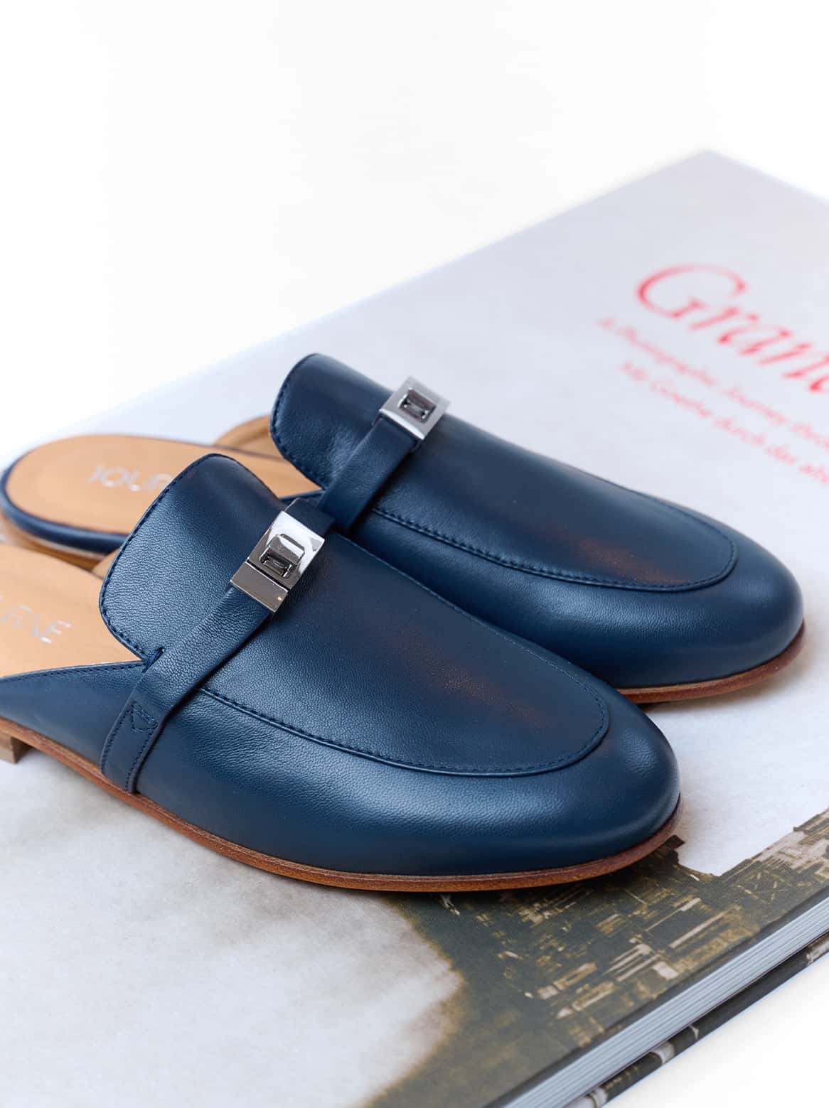 Gabriele Damen Slipper aus dunkelblauem Kalbsleder – klare Linien & Eleganz