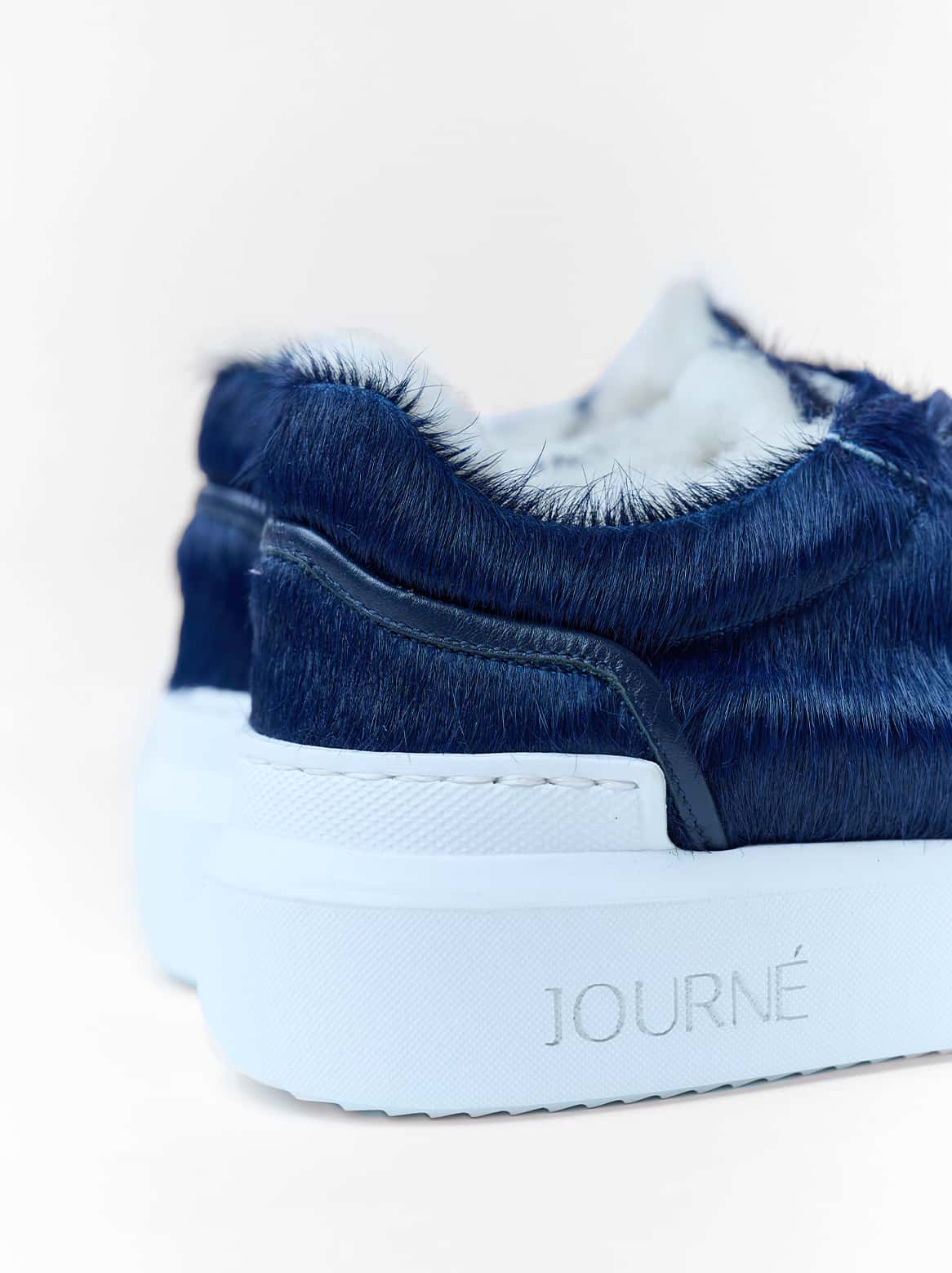 Emilie Sneaker Dunkelblau – Innenansicht mit Lammfellfutter