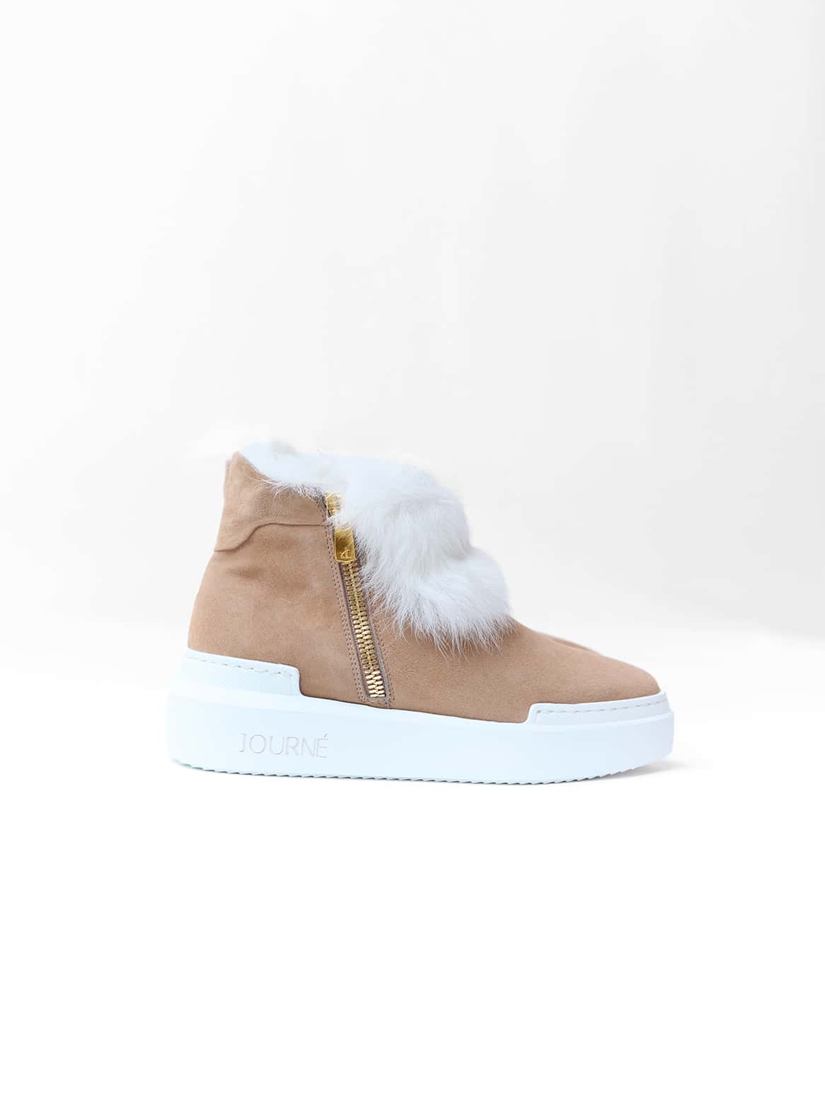 Chelsea-Stiefel in Camel mit flauschigem Lammfellbesatz am Einstieg