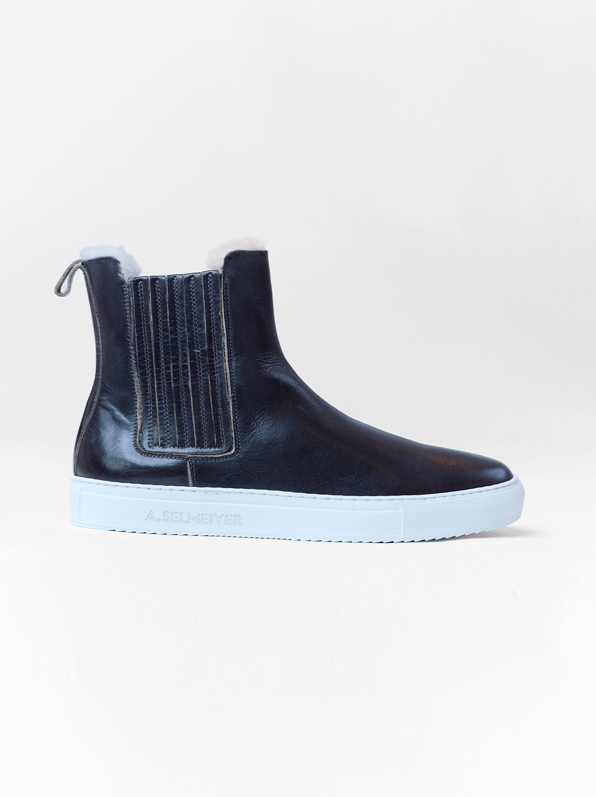 Leo Chelsea Sneaker in Asphalt Grau – Seitenansicht aus Cavallo-Leder