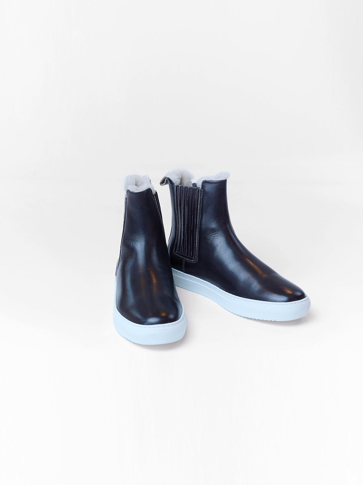 Chelsea Sneaker Leo in Grau – Paaransicht seitlich