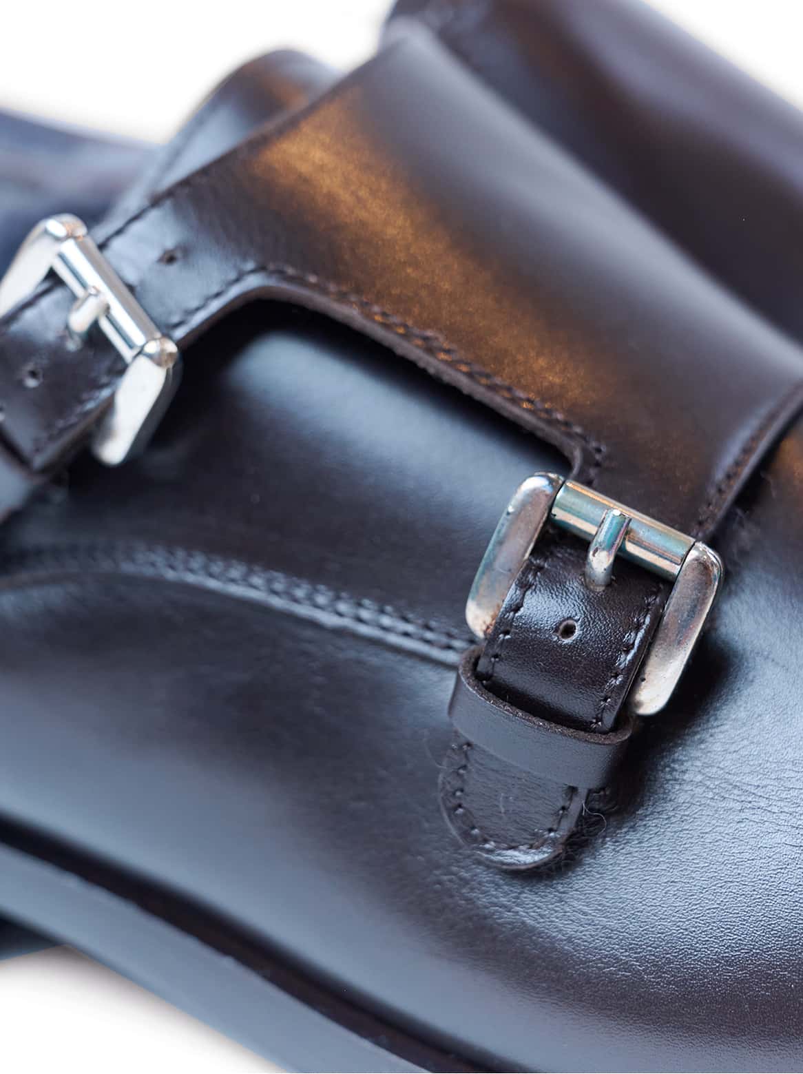 Detailansicht der hochwertigen Kalbslederschuhe mit Lammfellfutter