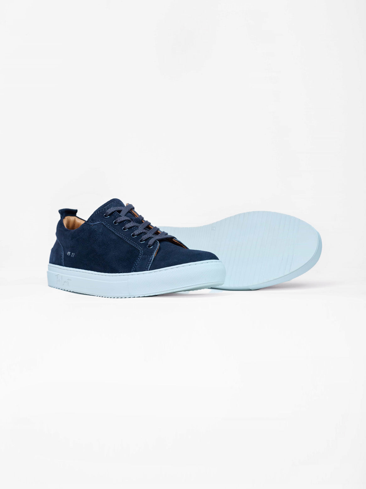 Maxi Sneaker Navy Blau – Sohlenseite und Außenansicht