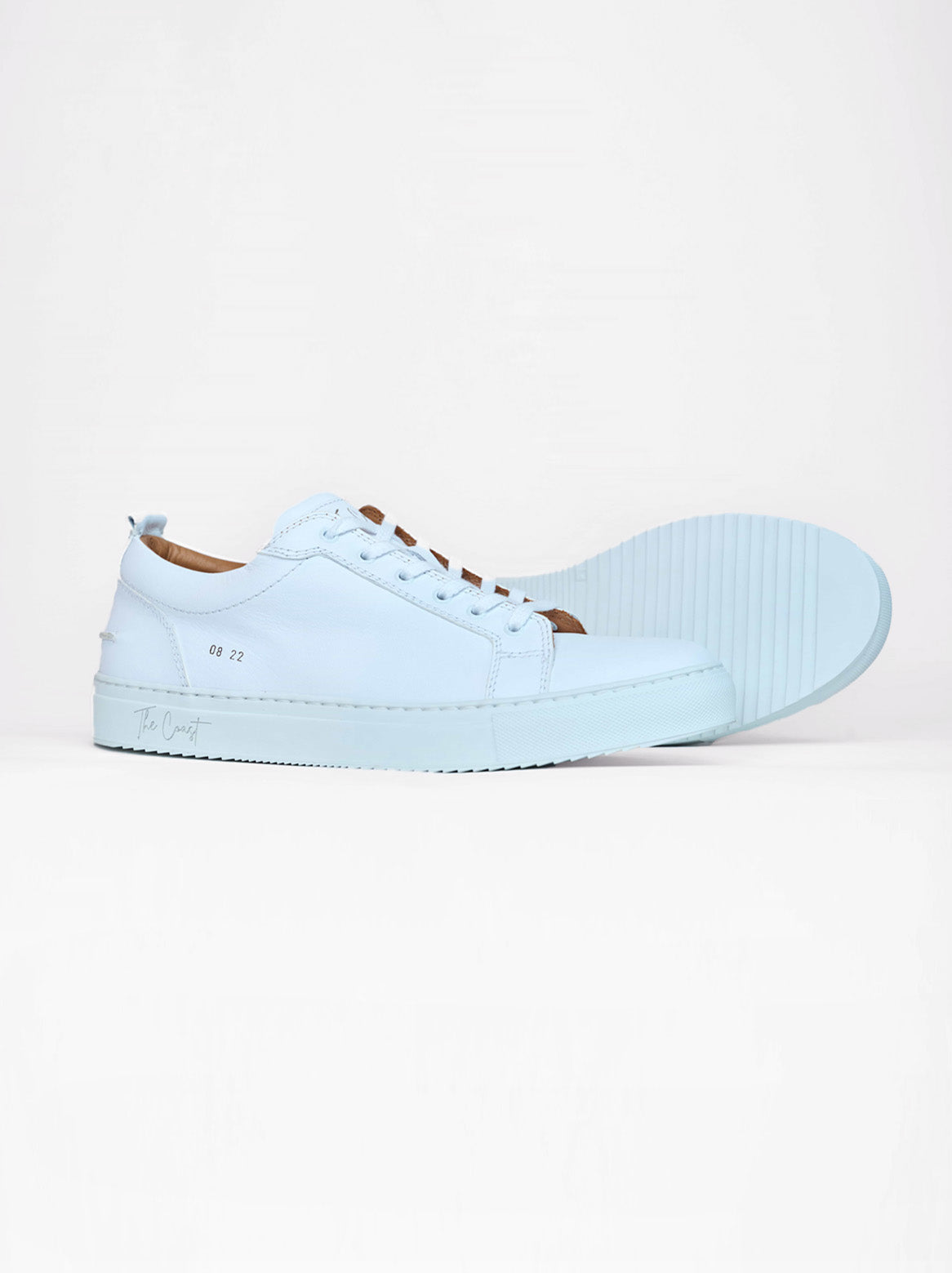 Maxi Sneaker Weiß – Seitenansicht mit Sohle