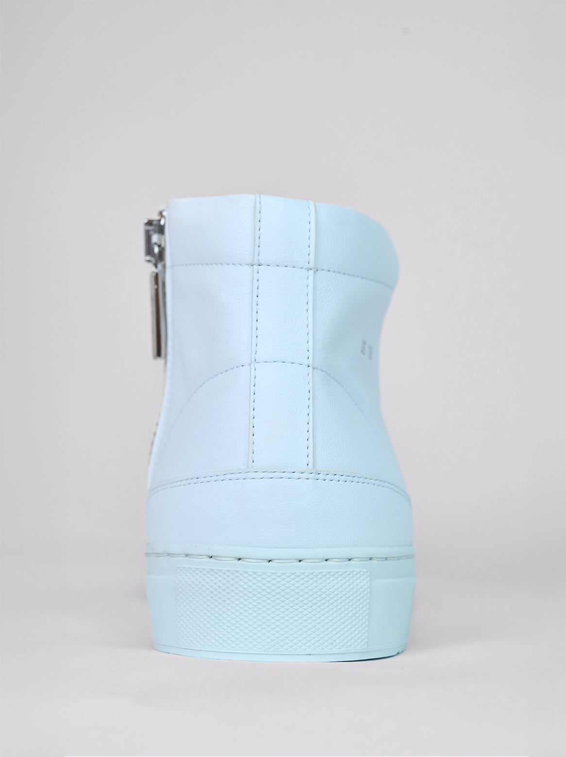 Jensi High Top Sneaker Weiß – von hinten mit Prägung