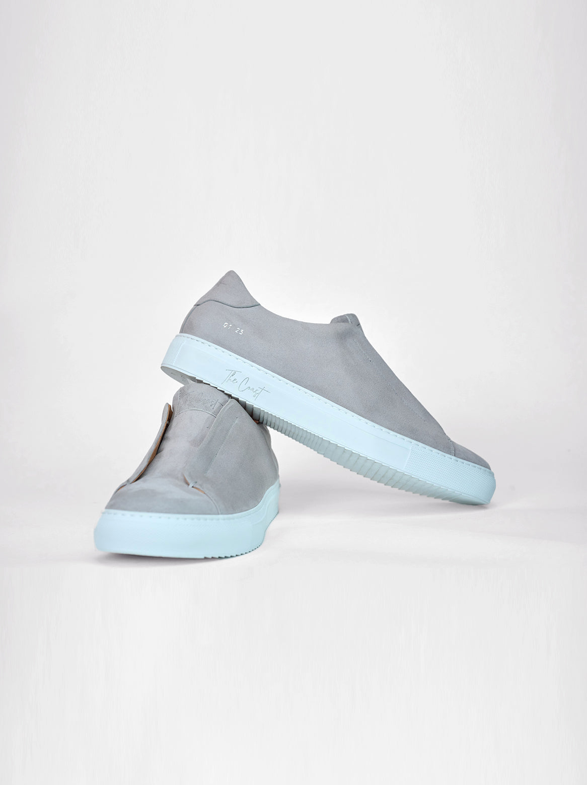 Ansicht von außen – Profilaufnahme zeigt Struktur und Logo