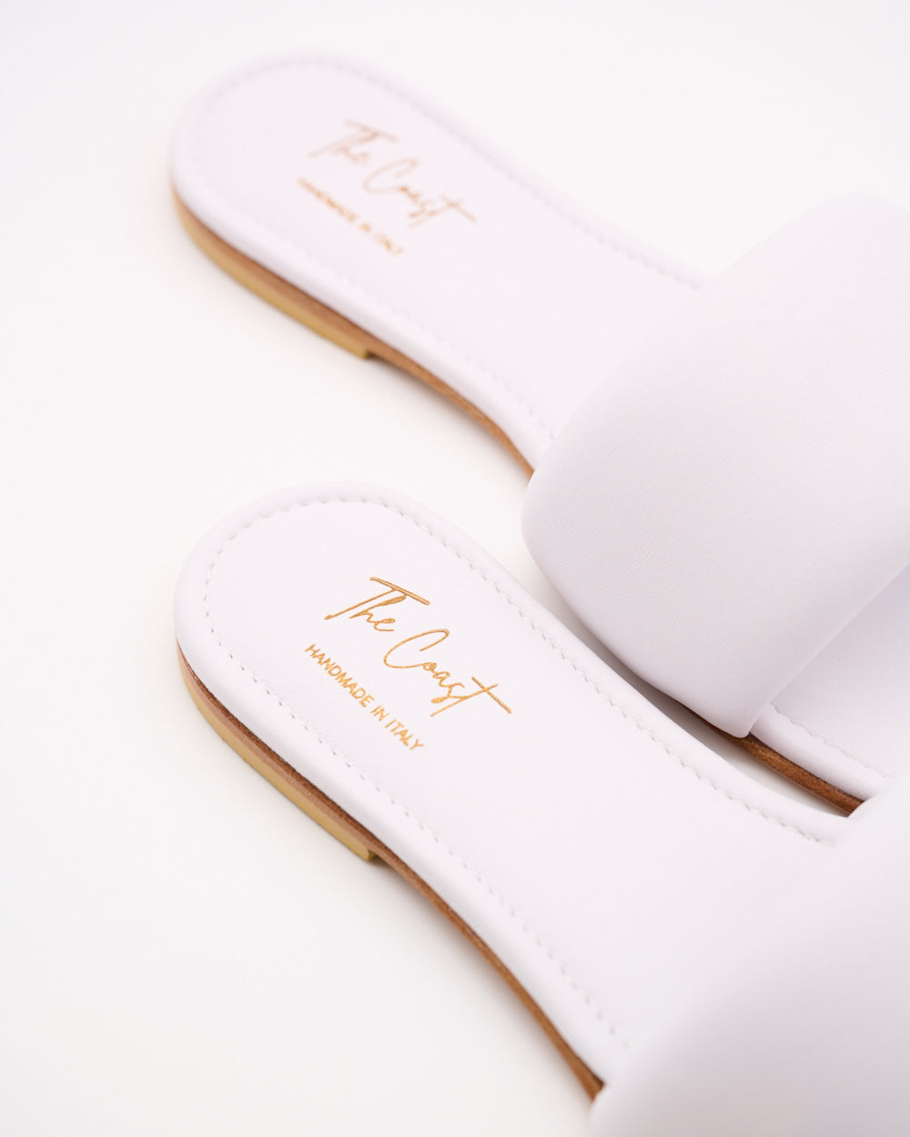 Adriana Slipper – Weiss