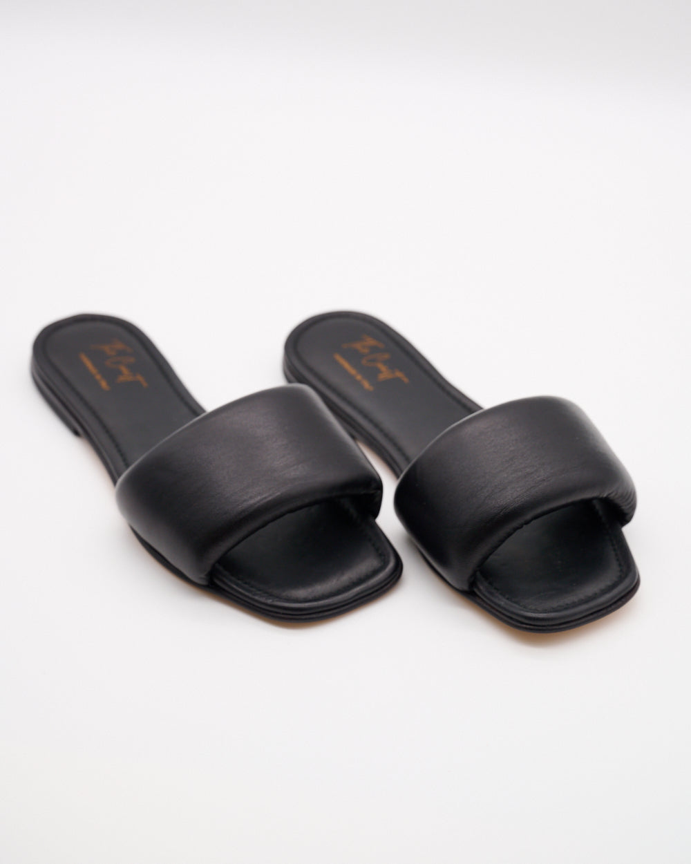 Adriana Slipper – Schwarz