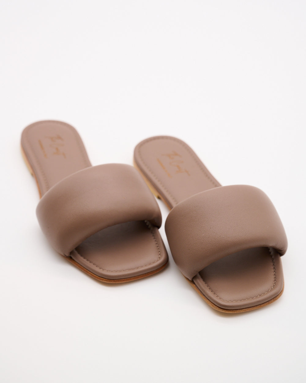 Adriana Slipper – Taupe