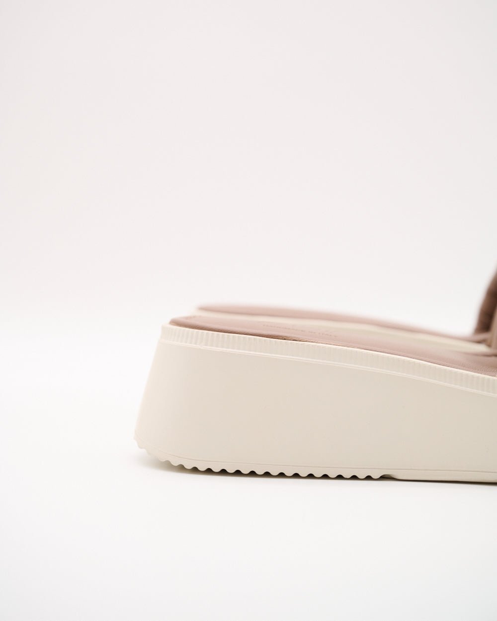 Isabella Slipper – Taupe