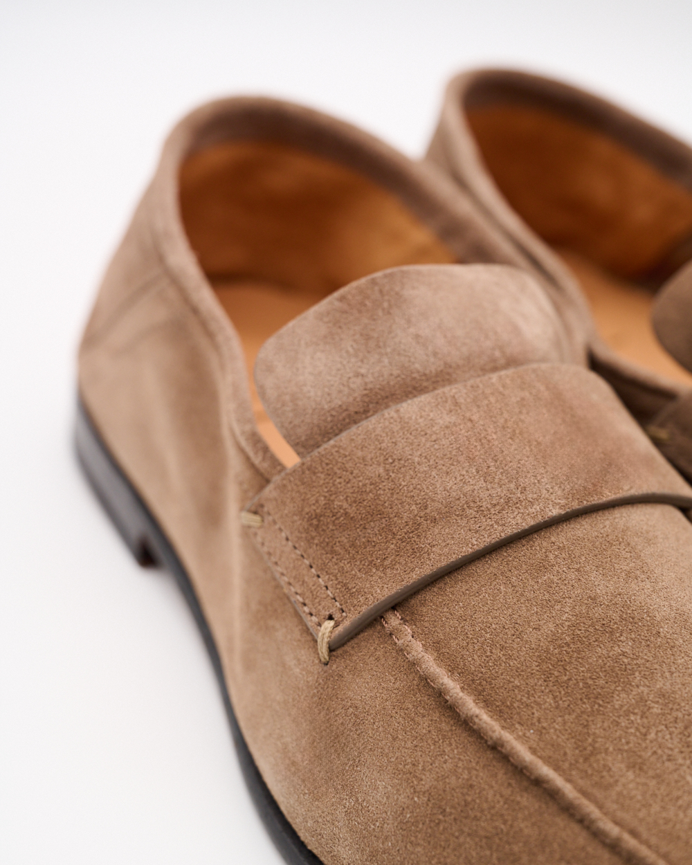 Leonardo Velours Loafer – Taupe