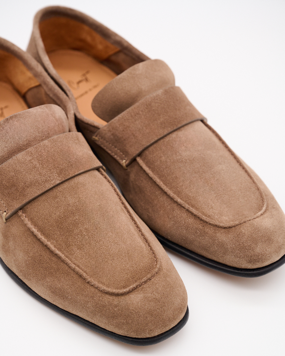 Leonardo Velours Loafer – Taupe