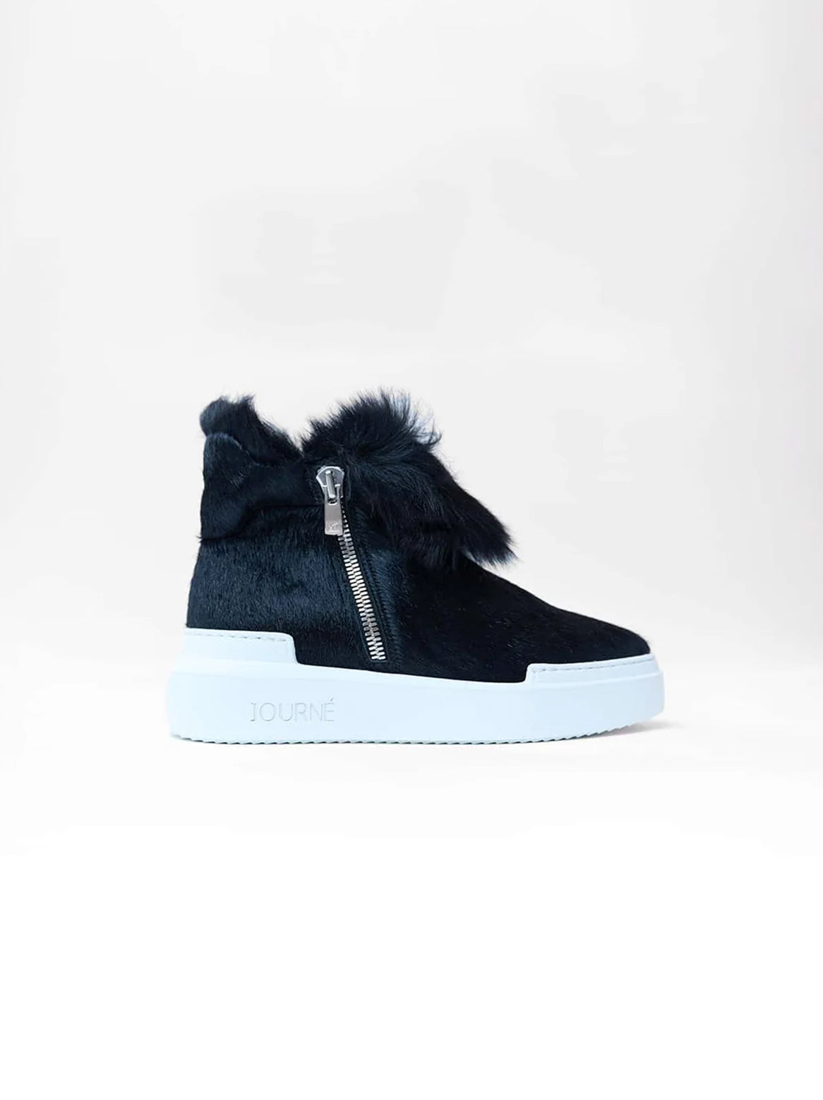 Grazia Cavallino Chelsea Schwarz
