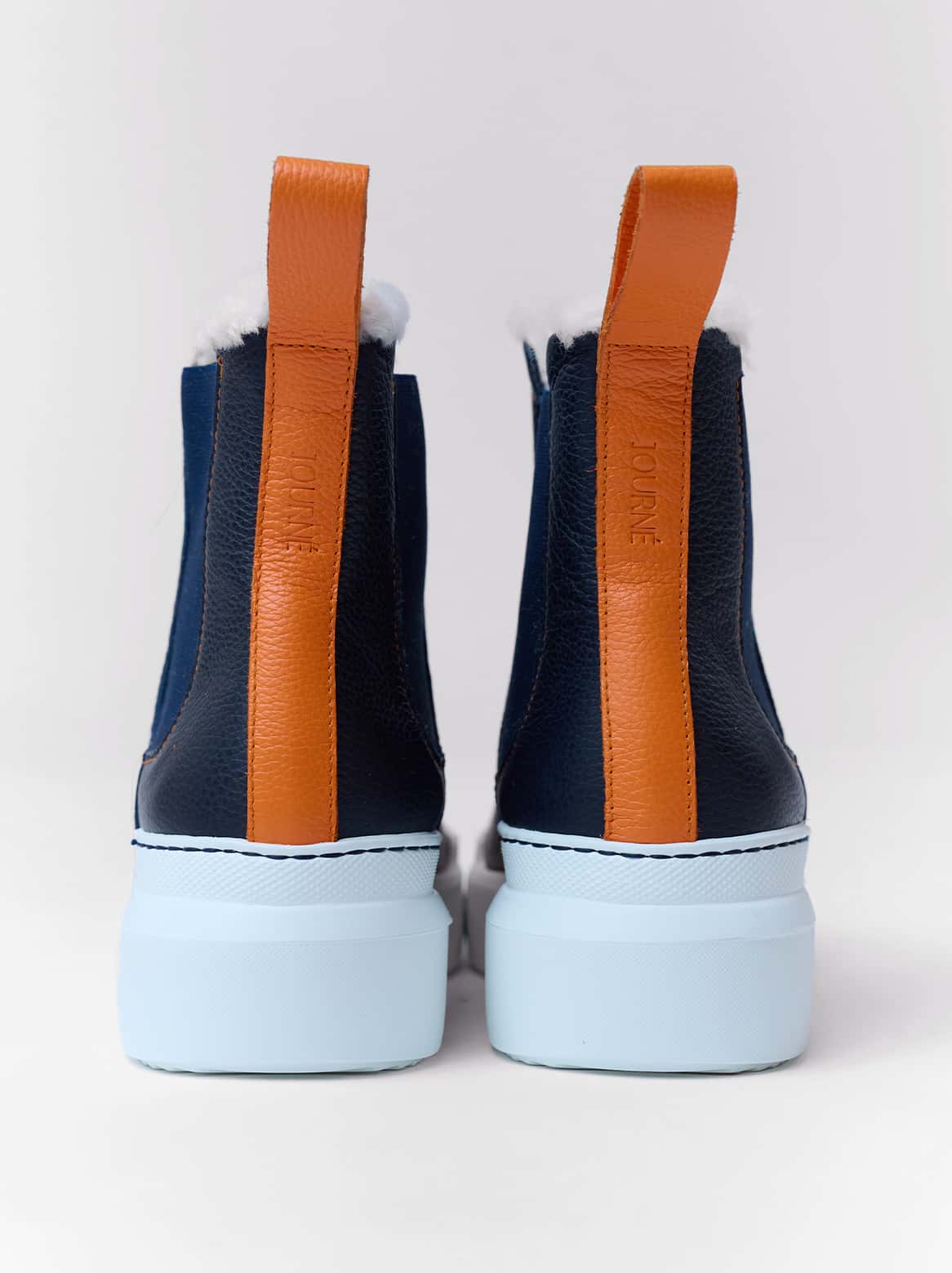 Giulia Lammfell Blau