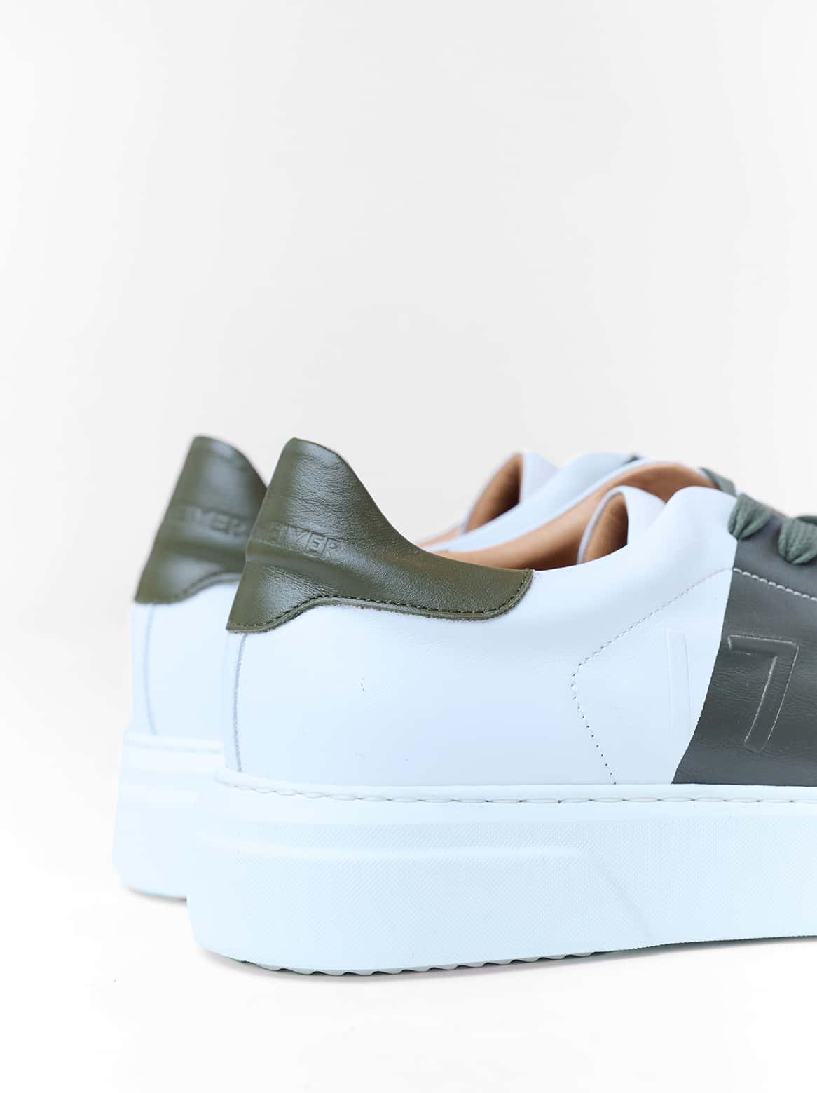 Armando Sneaker 1793 Weiß mit Streifen Grün