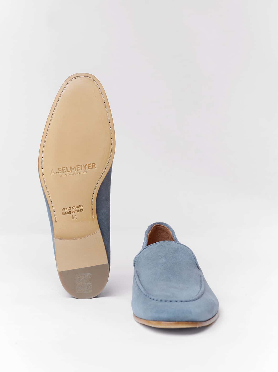 Loafer aus Ziegenvelours in Grau