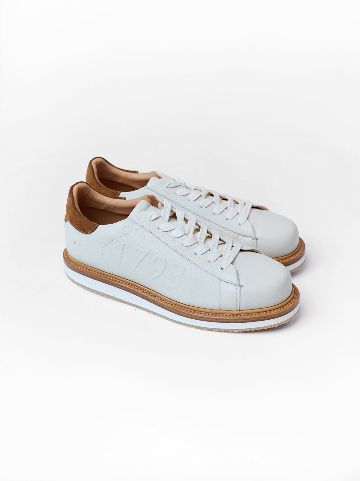 Silvio Rahmengenähter Sneaker Creme
