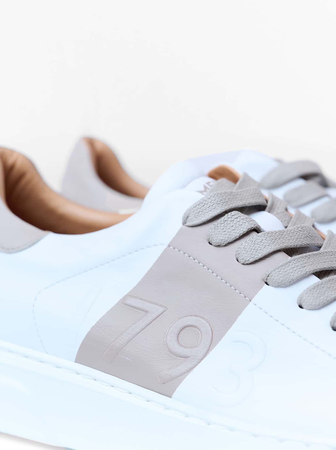 Armando Sneaker 1793 Weiß mit Streifen Taupe