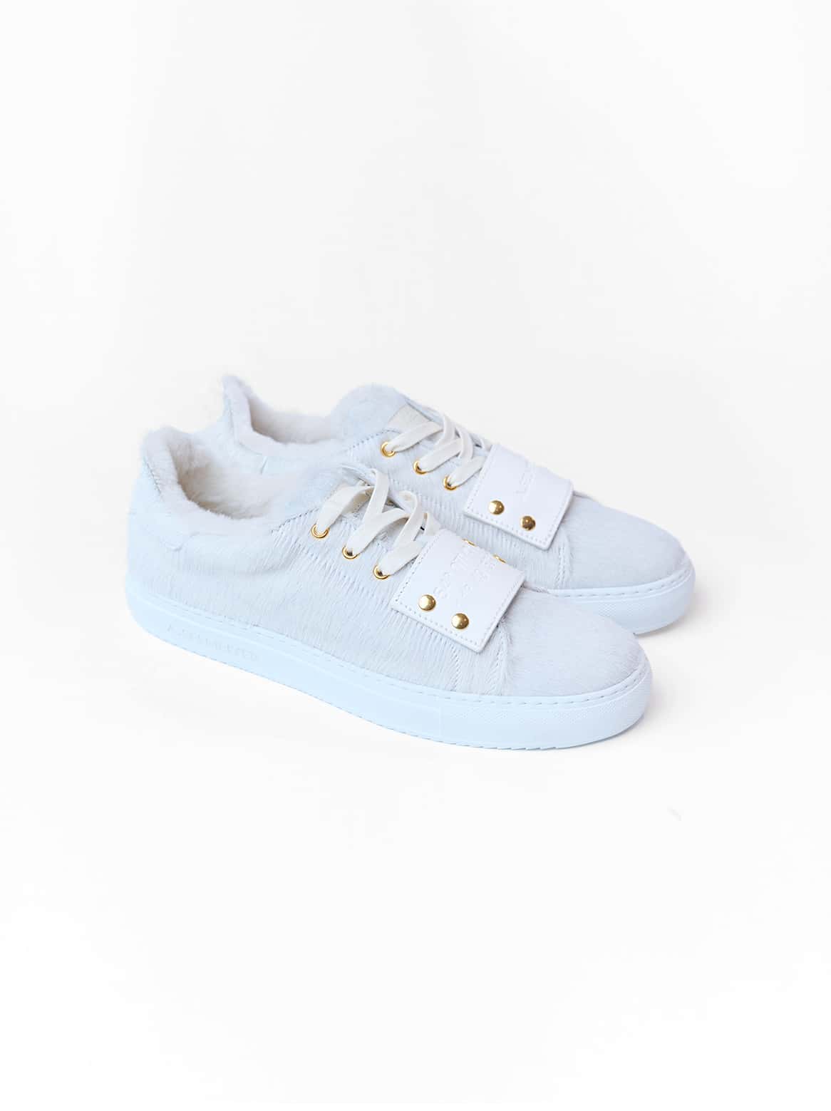 Matteo Cavallino Offwhite Sneaker mit Lammfell