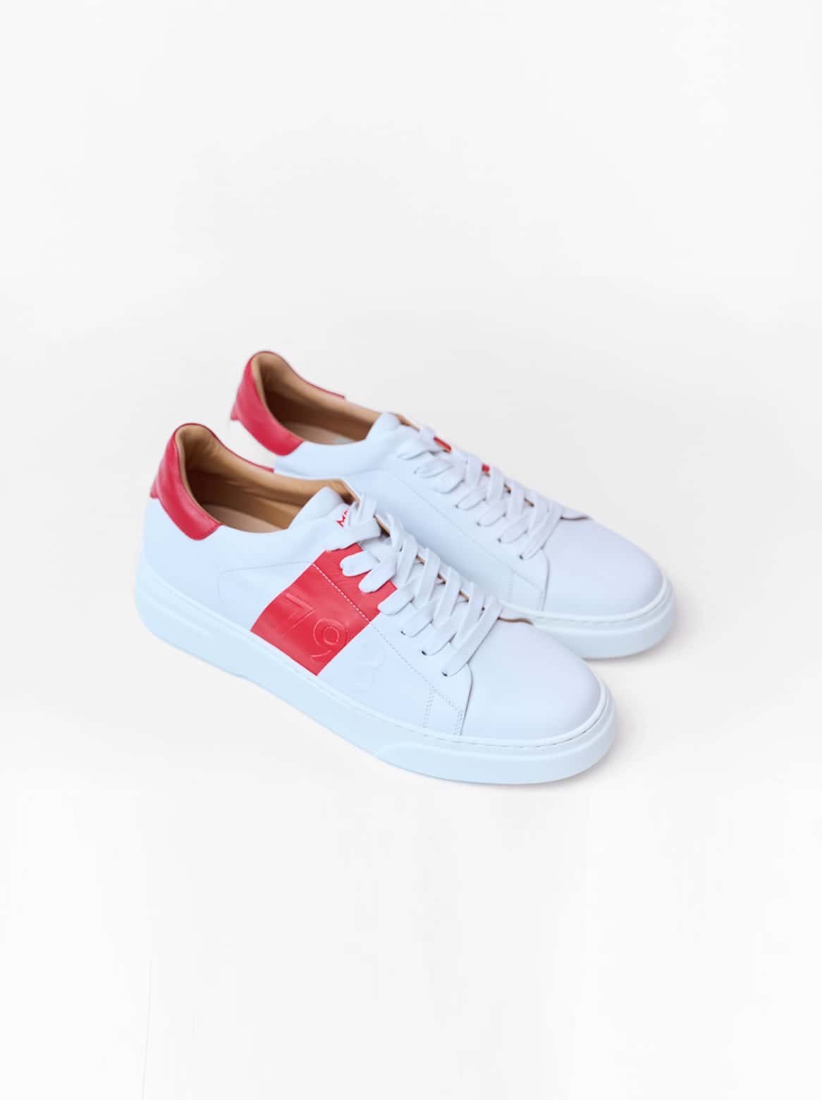 Armando Sneaker 1793 Weiß mit Streifen Rot