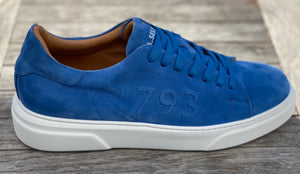 Open image in slideshow, 1793 Ozeane Blau Velour Sneaker
